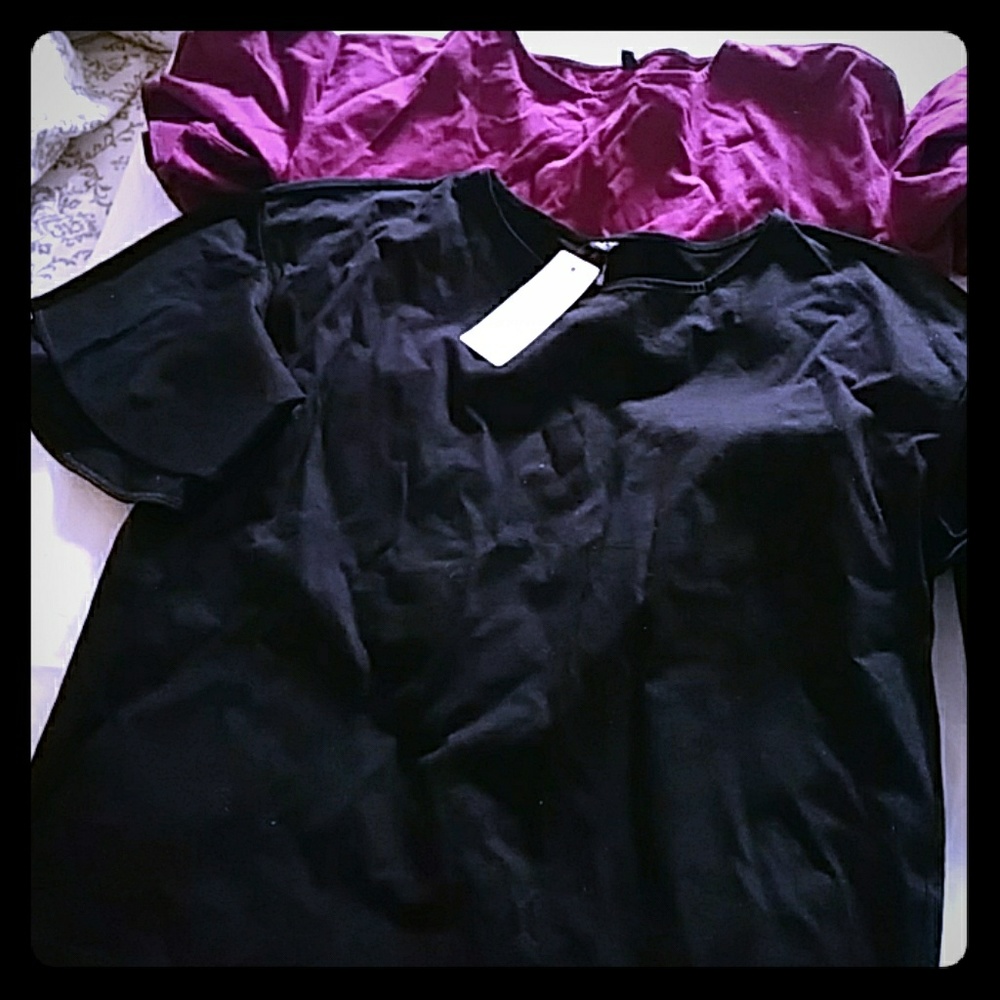 2 Uniqlo Tops.